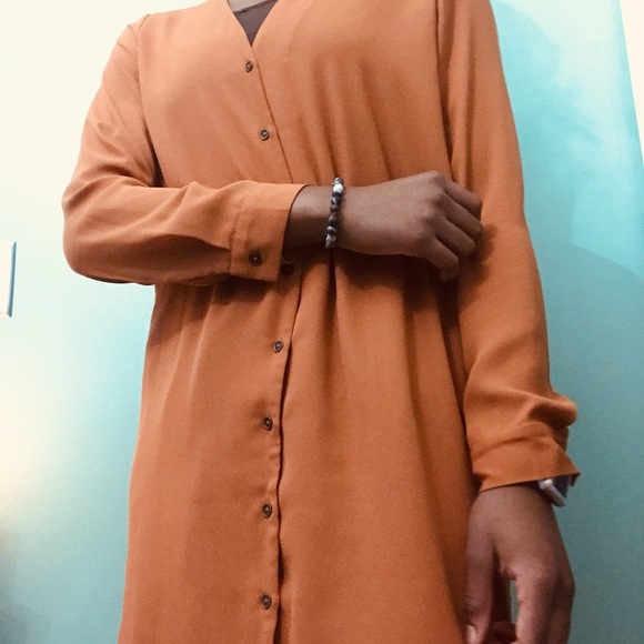 Forever 21 tall button up - Picture 3 of 5